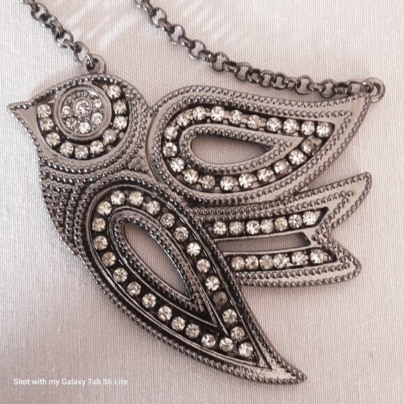 AEO Peace Dove Pendant Necklace Gun Metal With Clear Rhinestones - Picture 3 of 12